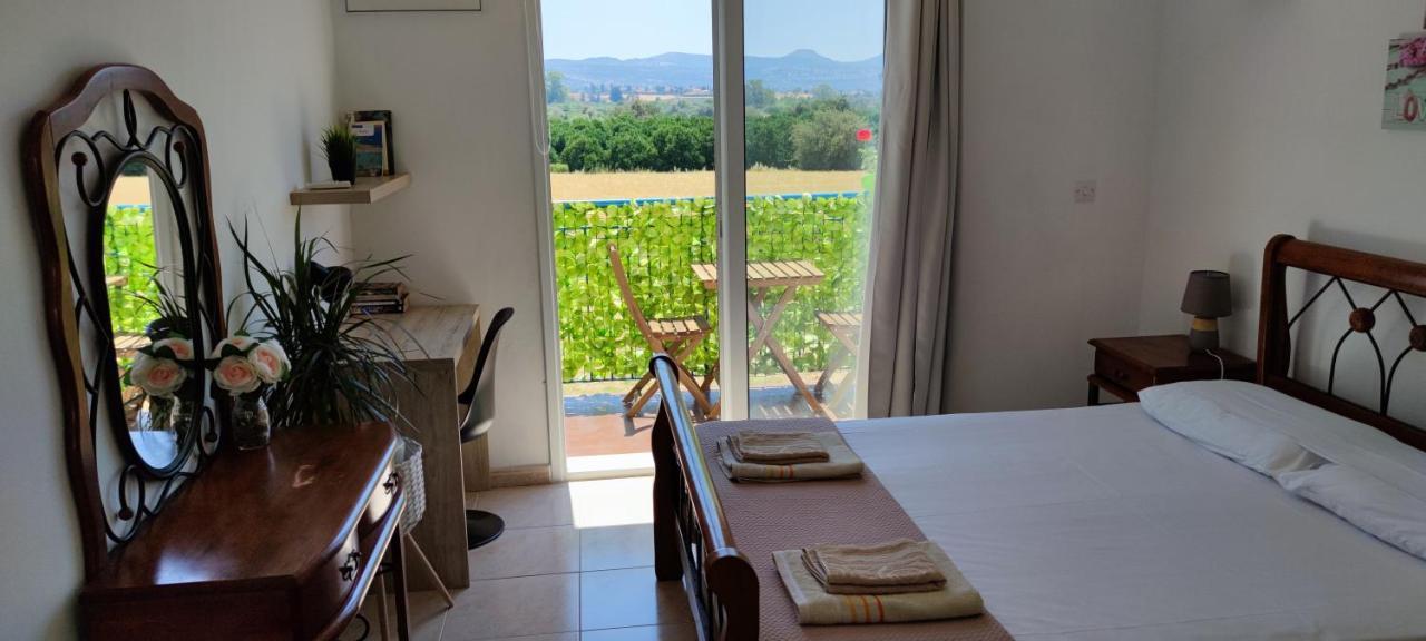 Thalassa Seaside Boutique Beach Apartment Polis ภายนอก รูปภาพ
