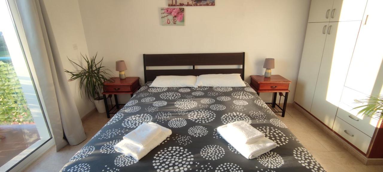 Thalassa Seaside Boutique Beach Apartment Polis ภายนอก รูปภาพ