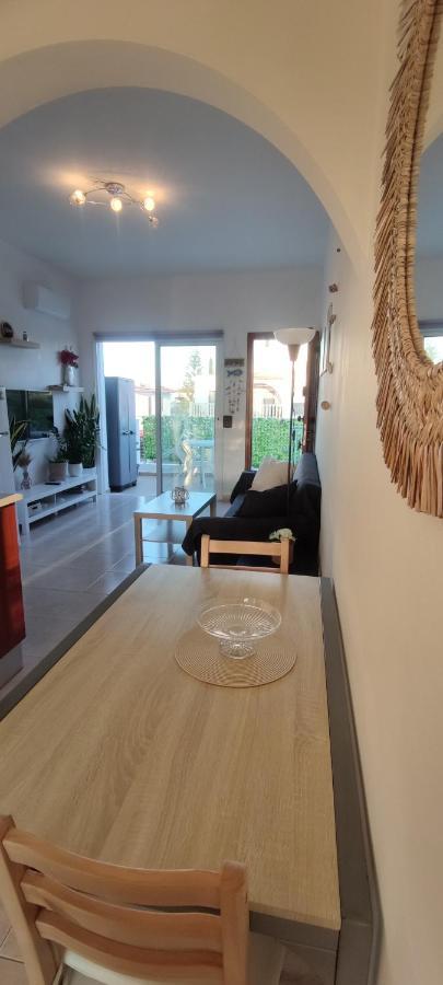 Thalassa Seaside Boutique Beach Apartment Polis ภายนอก รูปภาพ