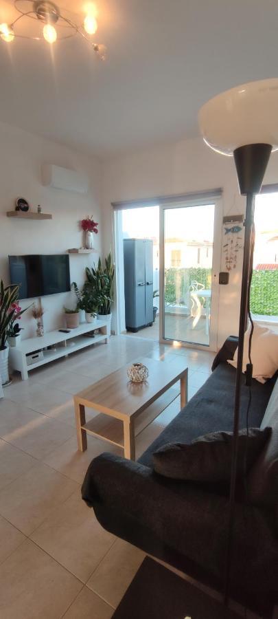 Thalassa Seaside Boutique Beach Apartment Polis ภายนอก รูปภาพ